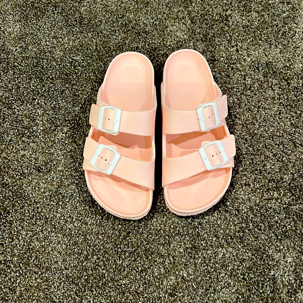 Plastic slippers peach worn once inside size 7